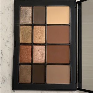 Nars skin deep eye palette